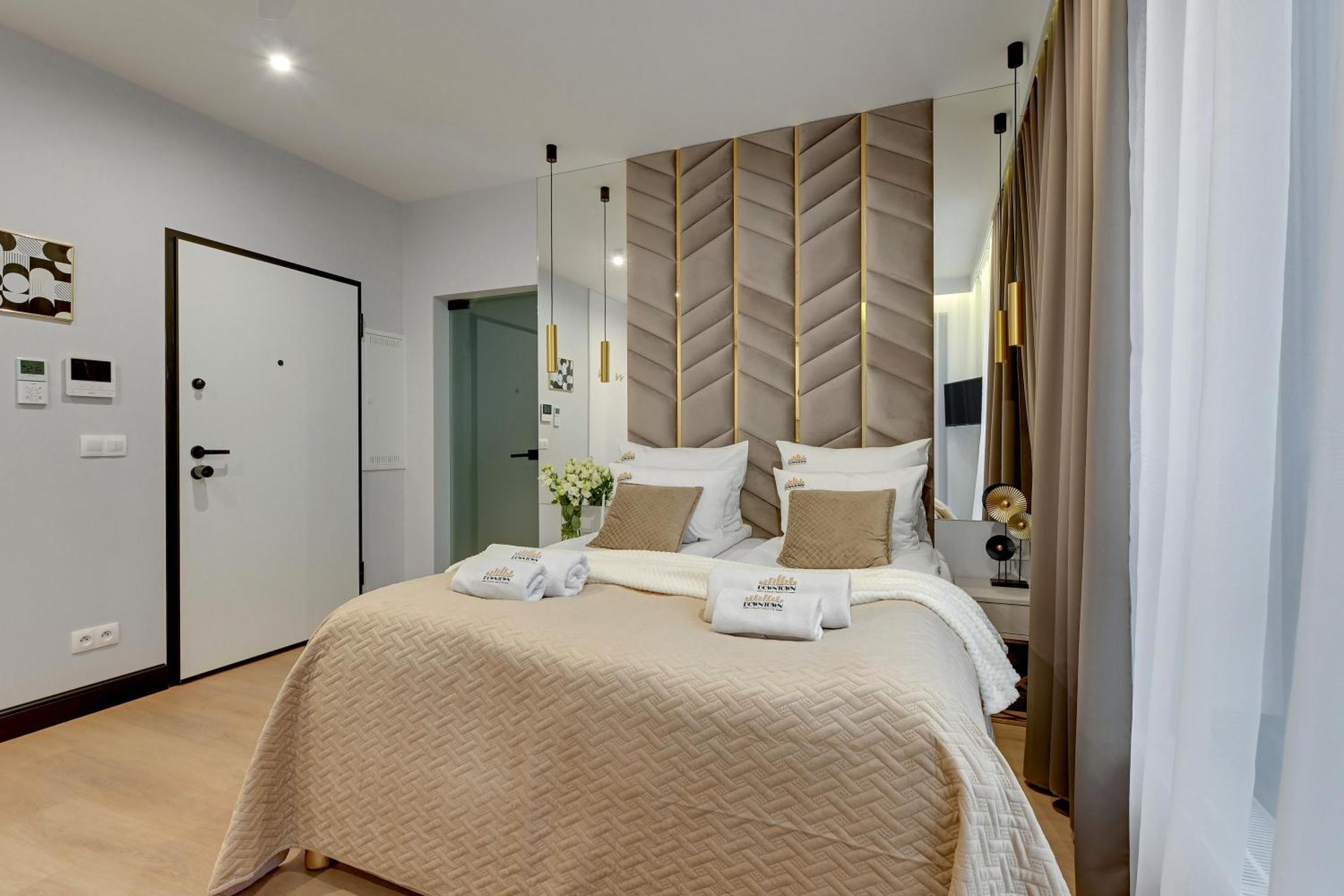 Doki Living & Foodhall By Downtown Apartments Gdańsk Exteriör bild